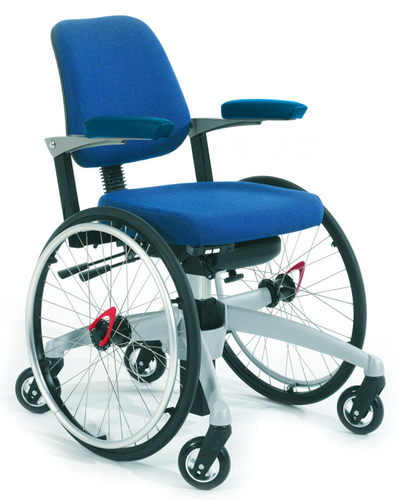Arbeitstuhl LeTriple Wheels Marineblau Sitztiefe 42,5 cm